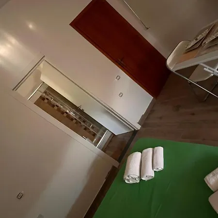 White Room-3